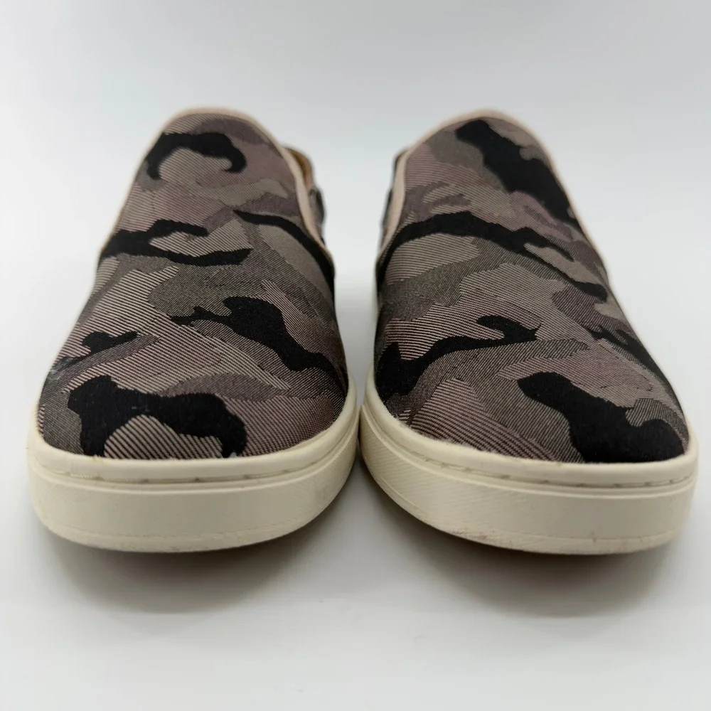 OluKai Pehuea Pa'I Camo Slip On Sneakers Womens 7 Grey Black Textile